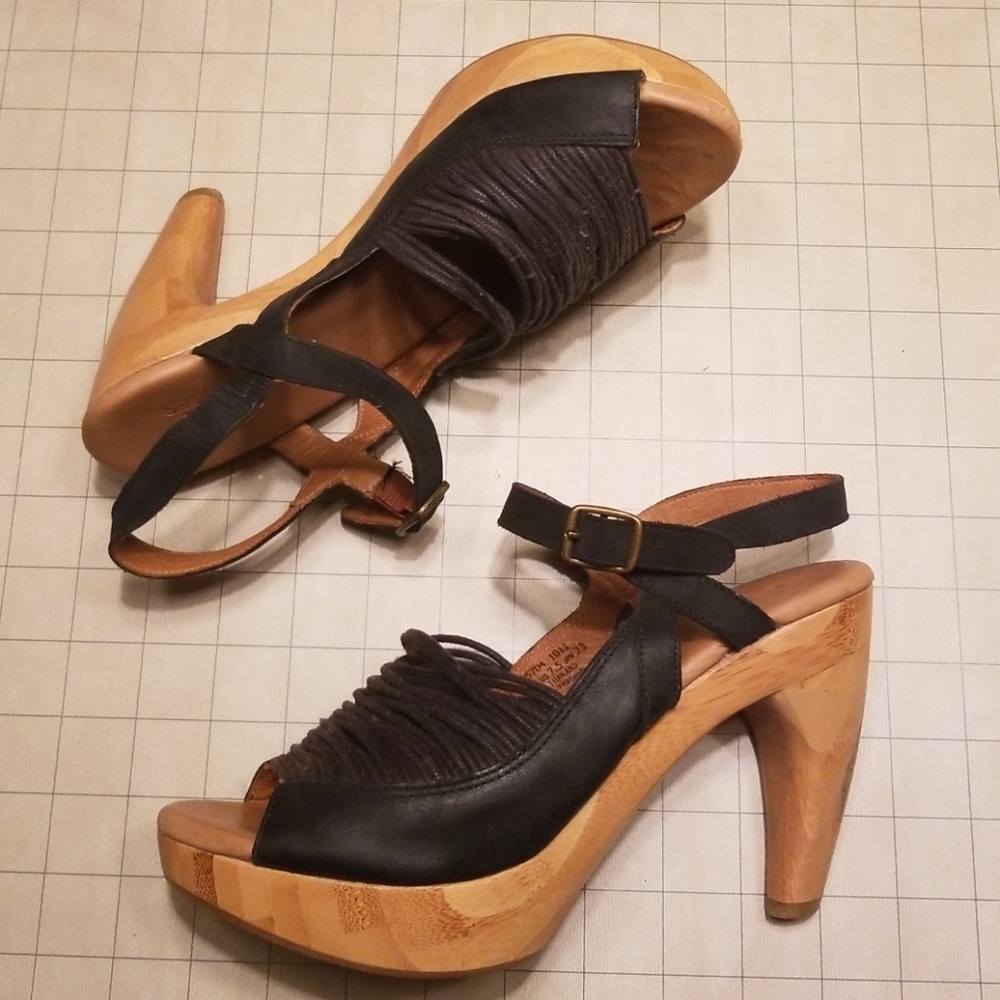 J Shoes Anthropologie Rio Heel size 7.5